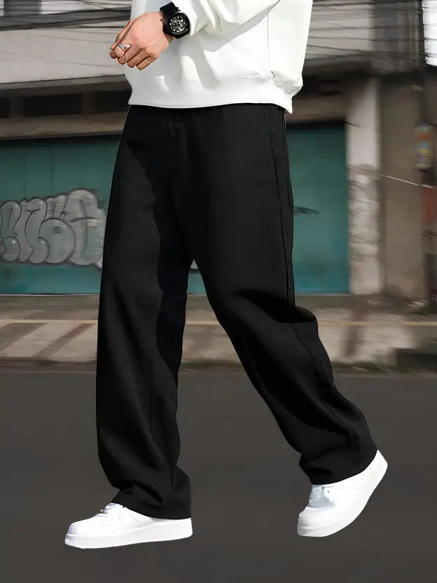 Men Relaxed Fit Mid Rise Black Jeans